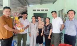 Thăm hỏi và chúc Tết gia đình thực tập sinh