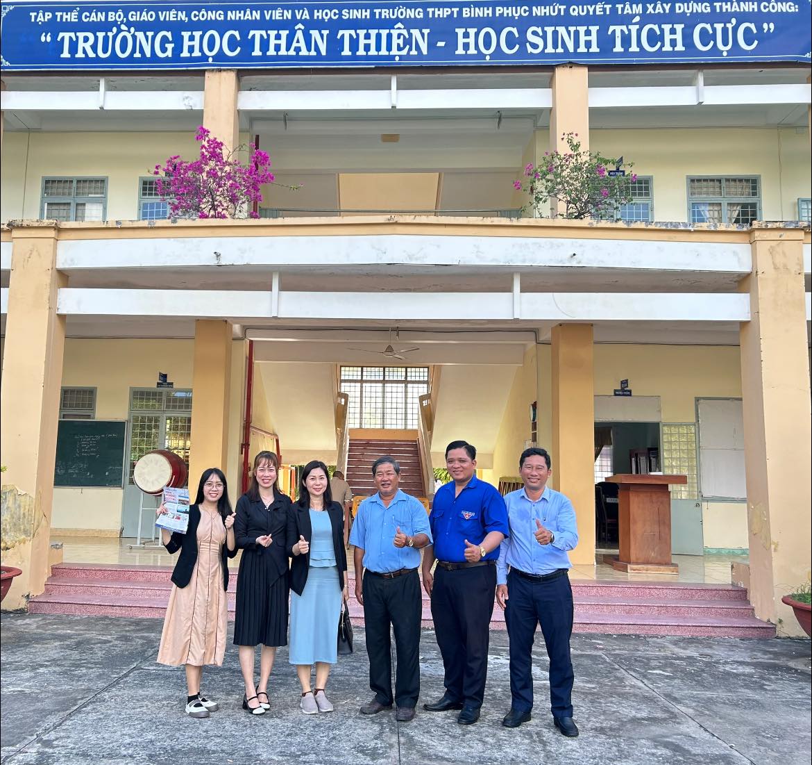 hoc bong hoa huong duong thpt binh phuc nhut